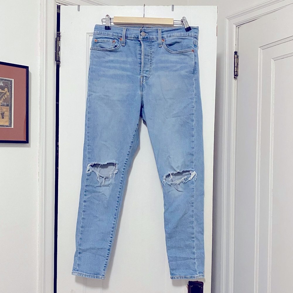 Distressed wedgie skinny button fly Levi’s. A lighter shade of denim for summer